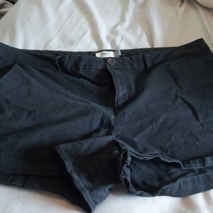 Black Old Navy Short